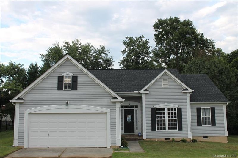 105 Silverleaf Rd, Mount Holly, NC 28120