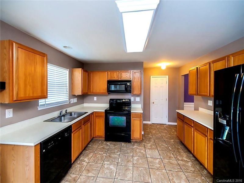 6011 Ashebrook Dr, Concord, NC 28025