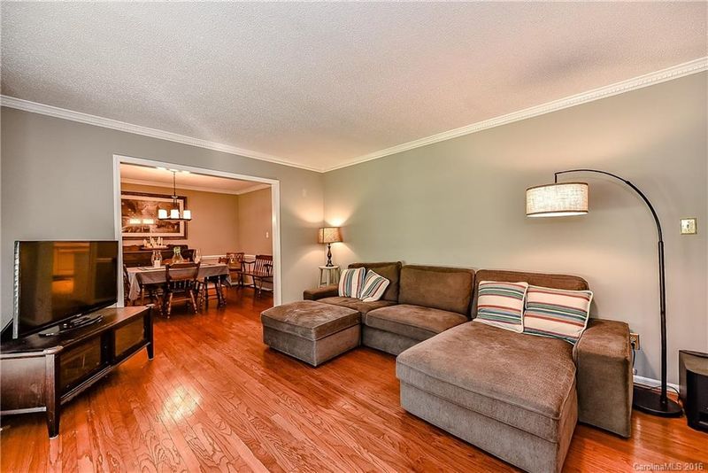 2712 Rea Rd, Charlotte, NC 28226