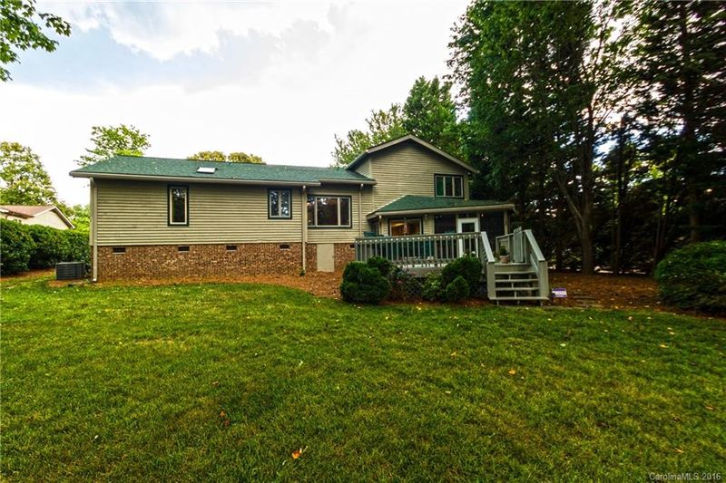 3763 Deer Rn, Denver, NC 28037