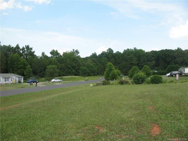 2040 Carpenters Square Rd, Crouse, NC 28033