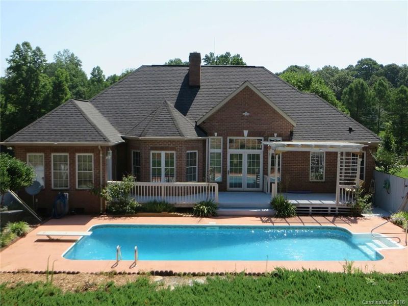 631 Miles Rd, Dallas, NC 28034