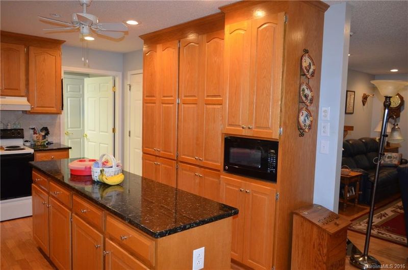 325 Barnhill Rd, Cleveland, NC 27013