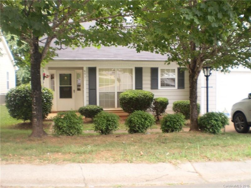 8931 Chesham Dr, Charlotte, NC 28227