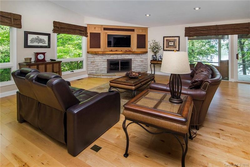 7000 Hyde St #1 & 2, Sherrills Ford, NC 28673