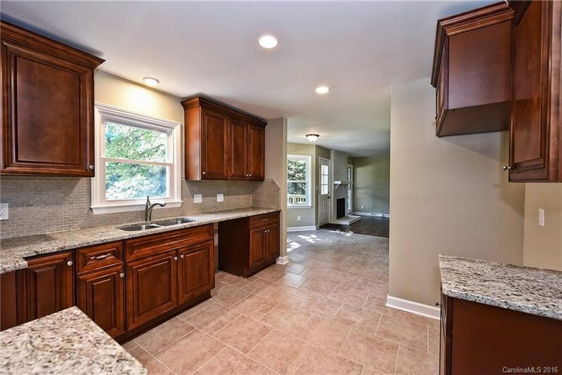 14001 Phillips Rd #11A, Matthews, NC 28105