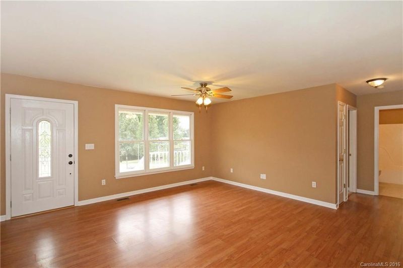 138 Bramblewood Dr, Statesville, NC 28625
