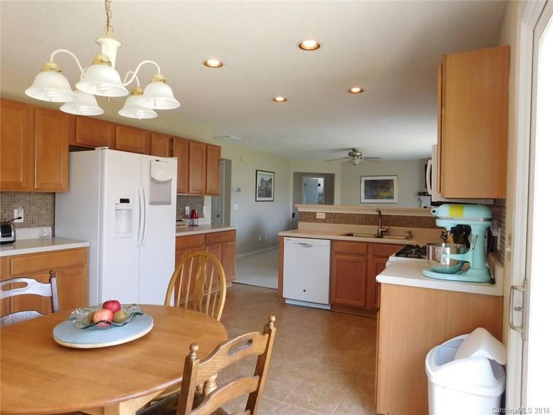 3812 Edgeview Dr, Indian Trail, NC 28079