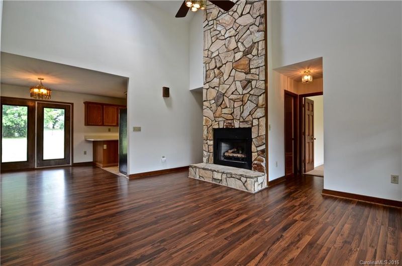 323 Todd Cir, Wingate, NC 28174
