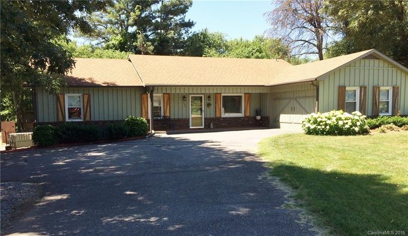 406 Beverly Dr #153, Statesville, NC 28625