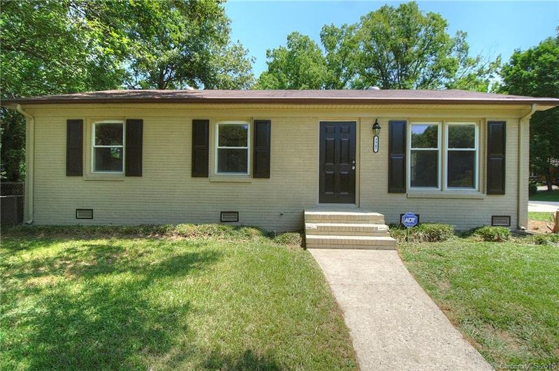 3947 Slagle Dr, Charlotte, NC 28215