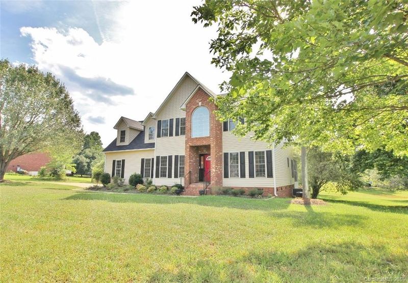 1433 Tamarack Dr, York, SC 29745