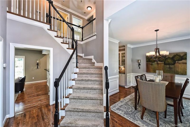 9034 Sandpiper Dr, Charlotte, NC 28277