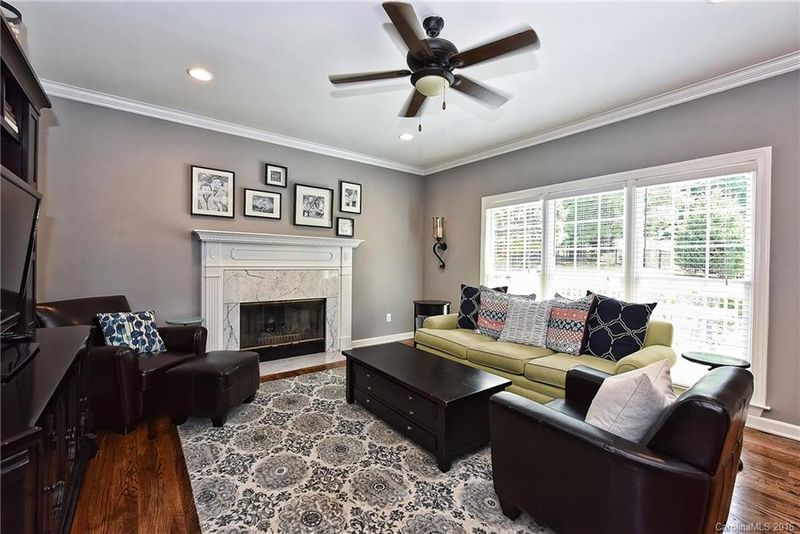 9034 Sandpiper Dr, Charlotte, NC 28277