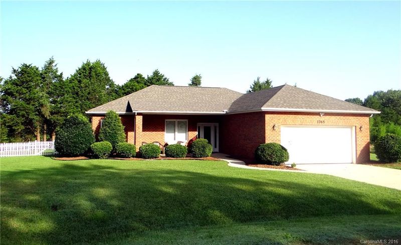 1765 Fieldbrook Ct, Newton, NC 28658