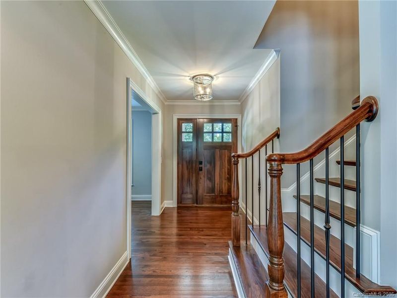 1134 Bevis Dr, Charlotte, NC 28209