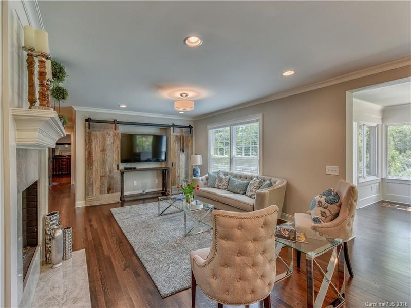 1134 Bevis Dr, Charlotte, NC 28209