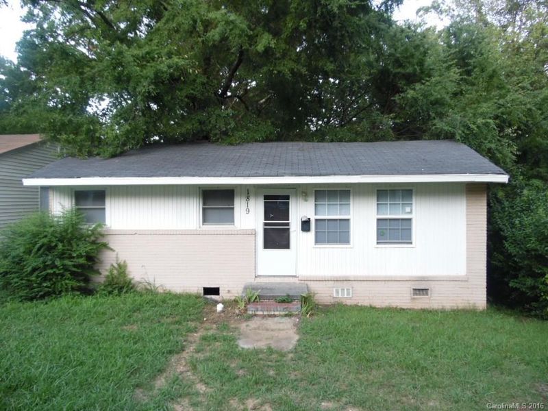 1819 Vinton St, Charlotte, NC 28216
