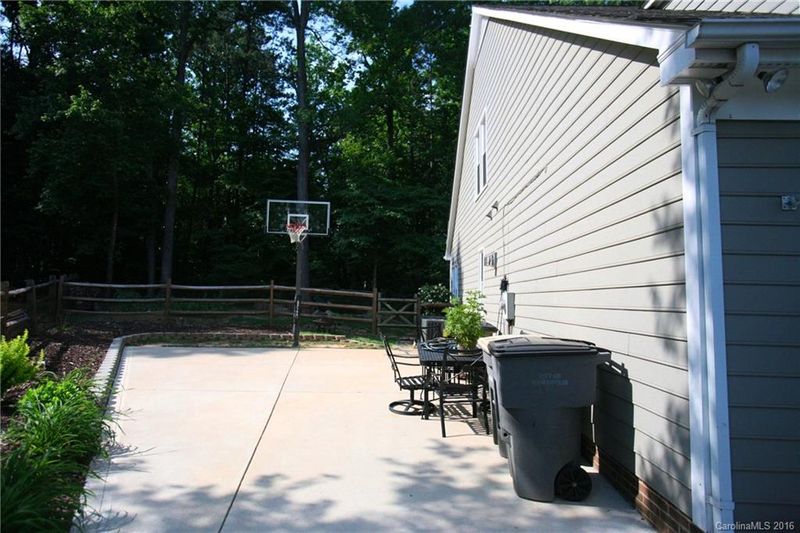 1500 Burning Lantern Ln, Kannapolis, NC 28081