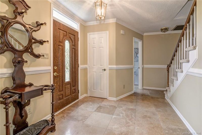 7331 Canyon Dr, Charlotte, NC 28262