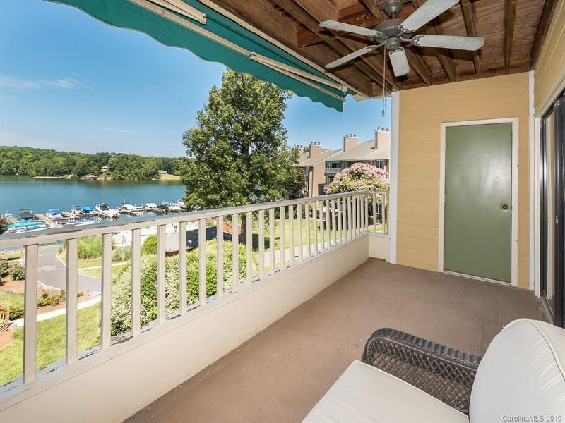 9801 Emerald Point Dr #6, Charlotte, NC 28278