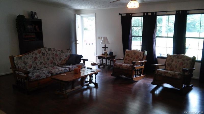 126 Ventner Ct, Charlotte, NC 28214