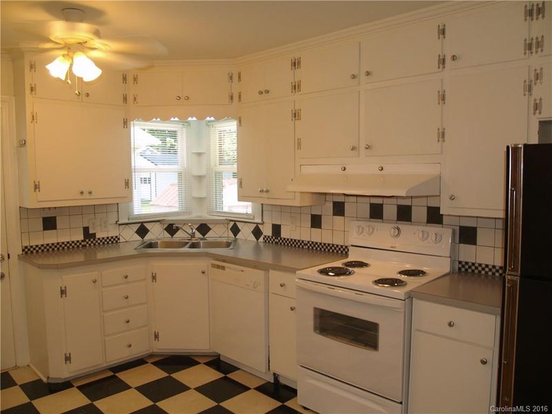 584 Sedgefield St, Concord, NC 28025