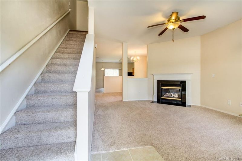 4802 Roxfield Ln, Charlotte, NC 28215