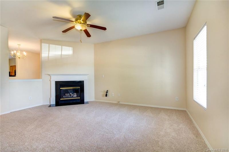 4802 Roxfield Ln, Charlotte, NC 28215