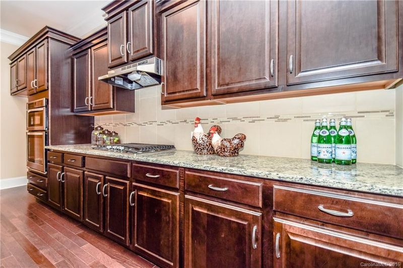 6411 Harbor Oaks Dr, Denver, NC 28037