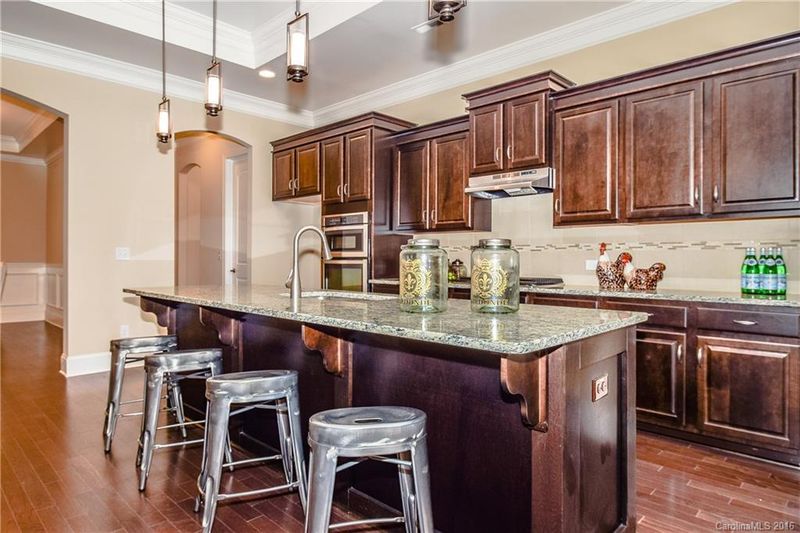 6411 Harbor Oaks Dr, Denver, NC 28037