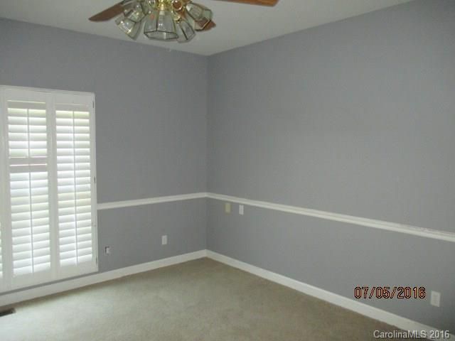 511 Creston Cir, Charlotte, NC 28214