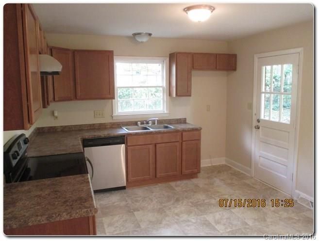 6208 Springfield Dr, Charlotte, NC 28212
