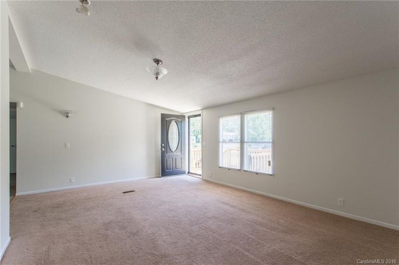4557 Red Apple Dr, Bessemer City, NC 28016