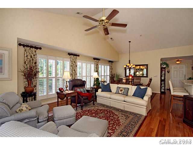 18543 Harborside Dr #18, Cornelius, NC 28031
