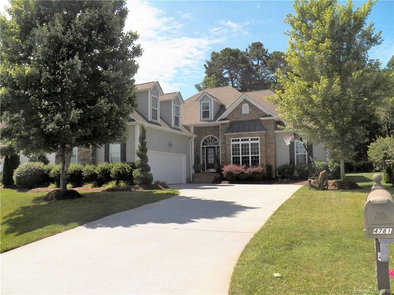 4781 Meadow Lark Ln, Hickory, NC 28602