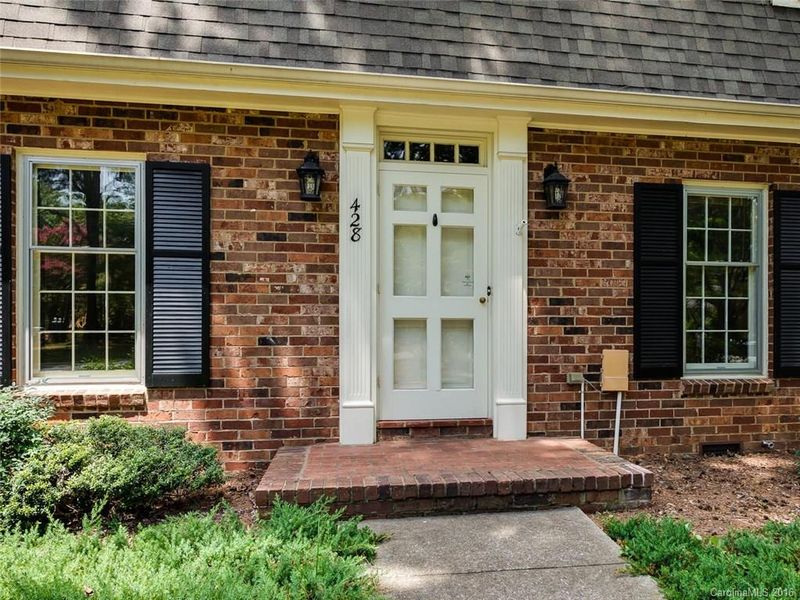 428 Robmont Rd, Charlotte, NC 28270
