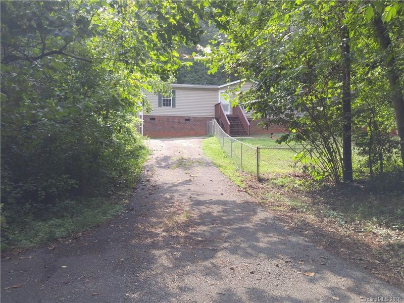 106 River Ct, Mount Holly, NC 28120