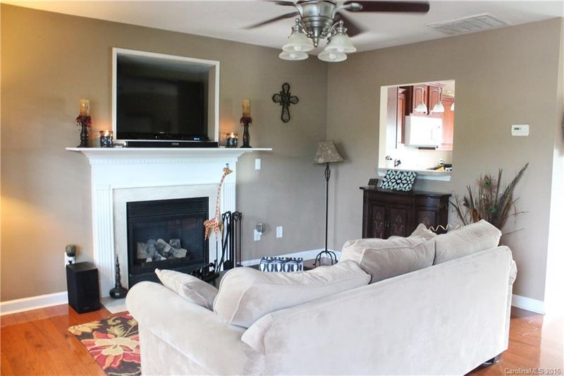 255 Evergreen Rd, Clover, SC 29710