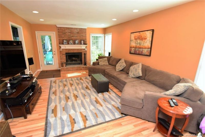 9301 Plashet Ln, Mint Hill, NC 28227