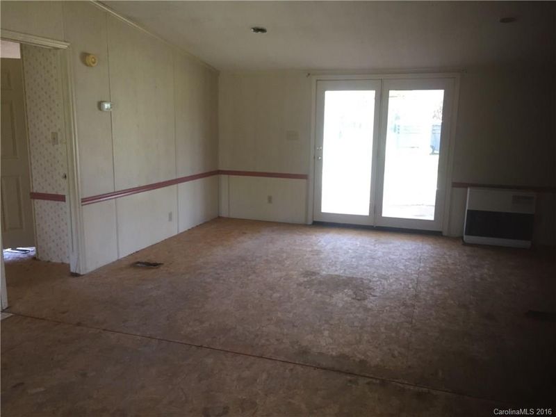 104 Dellmac Dr, Cherryville, NC 28021