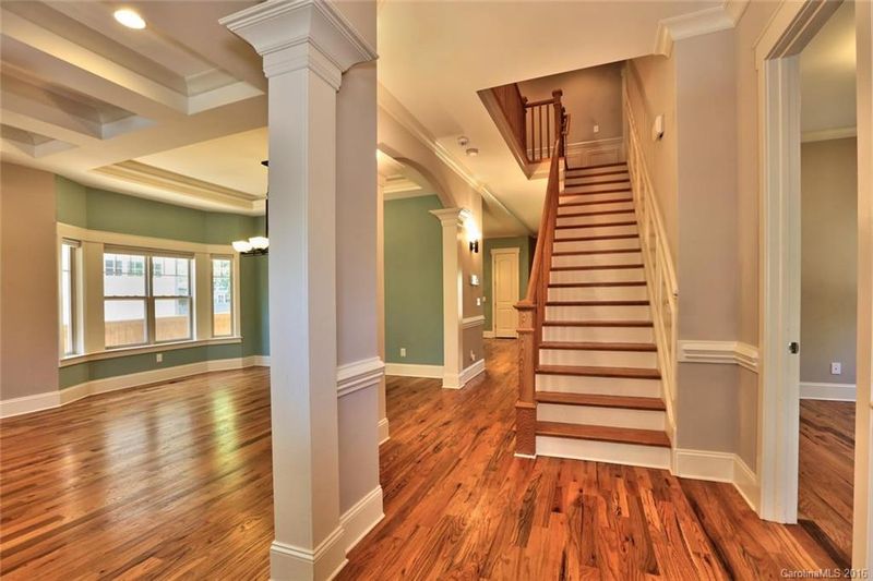 2343 Kingsbury Dr, Charlotte, NC 28205
