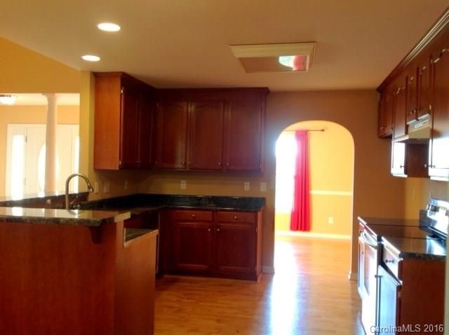 1908 Bonners Cir, Conover, NC 28613