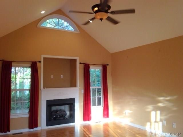 1908 Bonners Cir, Conover, NC 28613