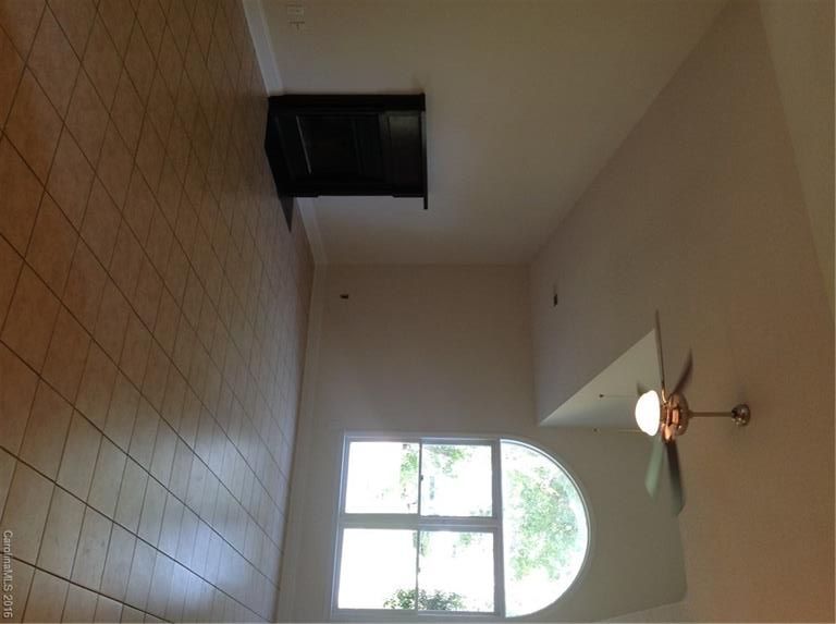 2620 Sloan Dr, Charlotte, NC 28208