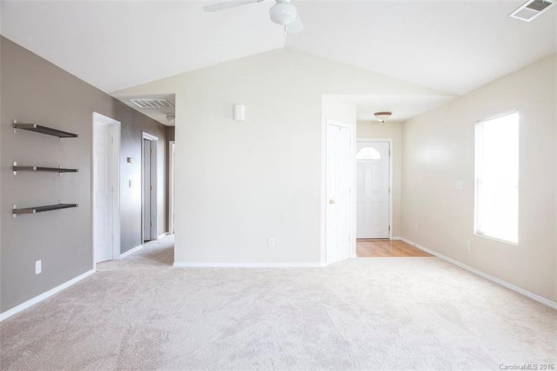 3618 Charterhall Ln, Charlotte, NC 28215