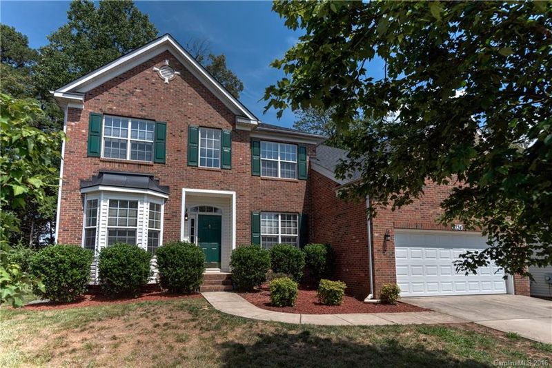 8734 Viceregal Ct, Charlotte, NC 28216