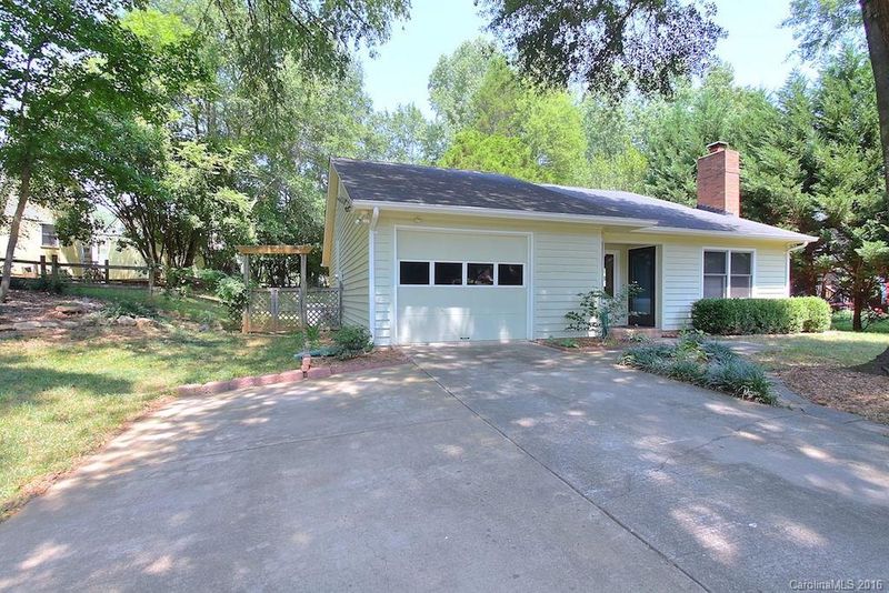 7010 Porterfield Rd, Charlotte, NC 28226