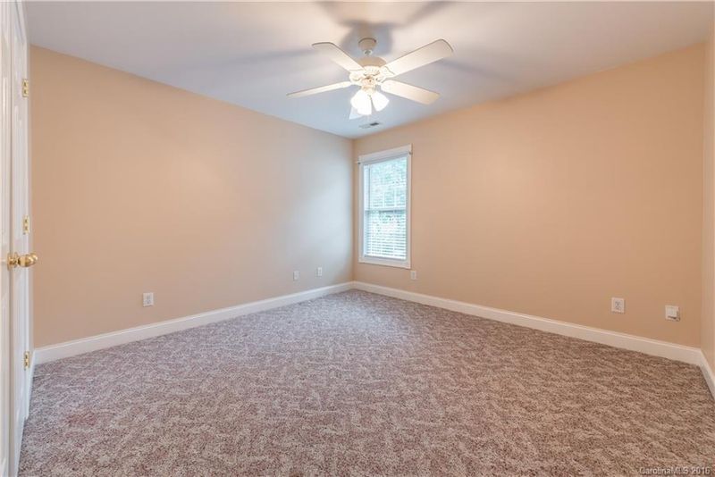 8229 Anderson Pl, Harrisburg, NC 28075