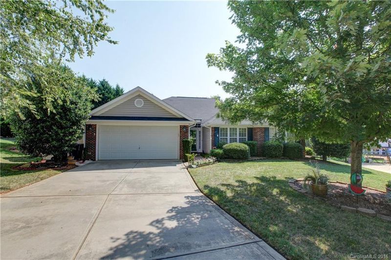 121 Huckleberry Ln #73, Mount Holly, NC 28120